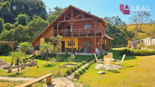 Fazenda/Sítio com 5 Quartos à venda, 320m² no Mirante do Paraíso, Pouso Alegre