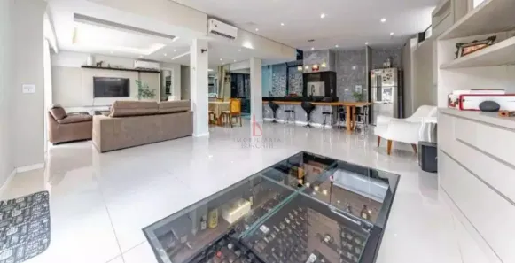 Sobrado com 3 Quartos à venda, 200m² no Bom Retiro, Curitiba