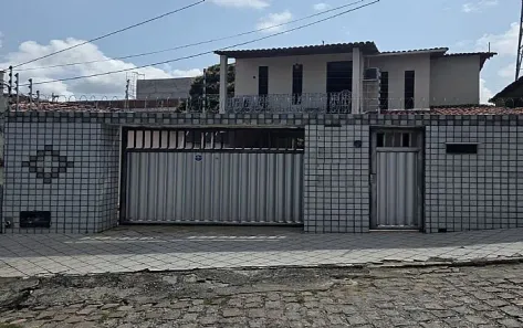 Casa com 4 Quartos à venda, 400m² no Capim Macio, Natal