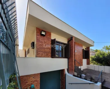Casa com 4 Quartos à venda, 318m² no Três Figueiras, Porto Alegre