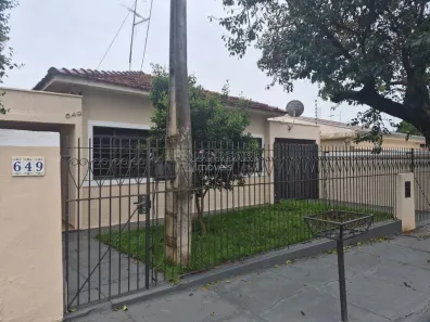 Casa com 3 Quartos para alugar, 126m² no Jardim Santa Angelina, Araraquara