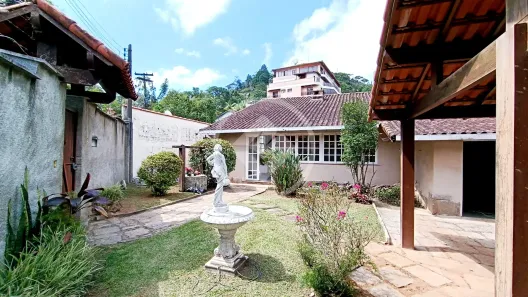 Casa com 4 Quartos à venda, 176m² no Agriões, Teresópolis