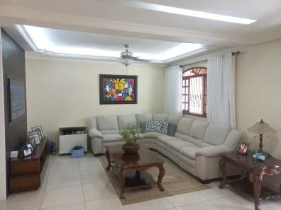 Casa com 3 Quartos à venda, 173m² no Vila Cloris, Belo Horizonte