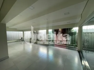 Casa com 5 Quartos à venda, 610m² no Presidente Roosevelt, Uberlândia
