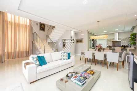 Casa de Condomínio com 6 Quartos à venda, 380m² no São Braz, Curitiba