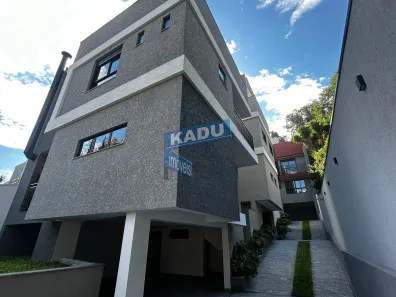 Casa de Condomínio com 3 Quartos à venda, 200m² no Ahú, Curitiba
