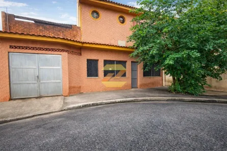 Casa com 7 Quartos à venda, 224m² no Bangu, Rio de Janeiro