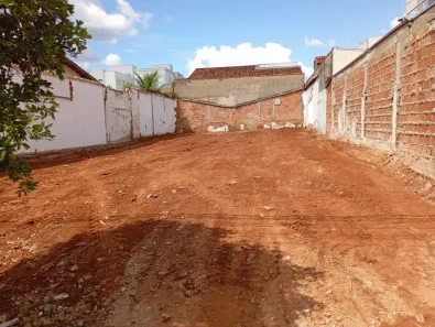 Lote/Terreno à venda, 360m² no Santa Mônica, Uberlândia