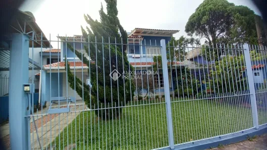 Sobrado com 4 Quartos à venda, 235m² no Jardim Itu, Porto Alegre