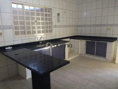 Casa com 3 Quartos à venda, 151m² no Jardim Elza Amuí II, Uberaba