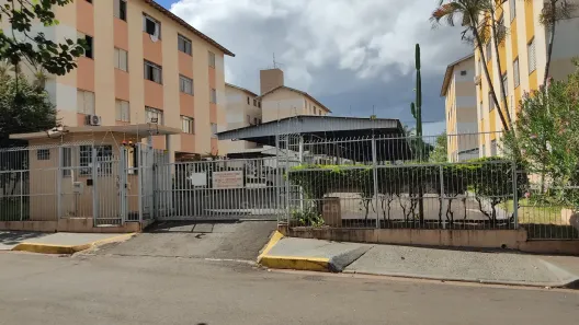Apartamento com 3 Quartos à venda, 55m² no Jardim Agari, Londrina