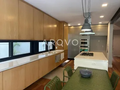 Casa de Condomínio com 3 Quartos à venda, 260m² no Santo Amaro, São Paulo