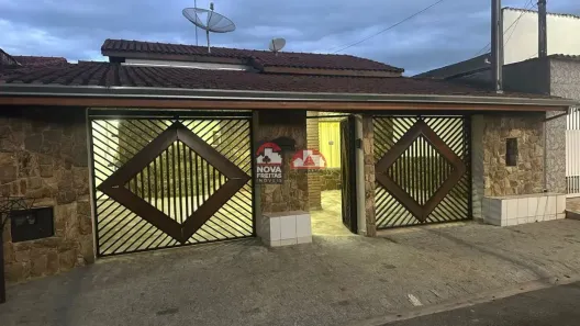 Casa com 4 Quartos à venda, 242m² no Conjunto Habitacional Terra dos Ipês I (Norte), Pindamonhangaba