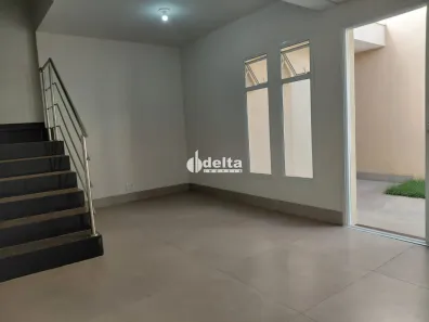 Casa de Condomínio com 3 Quartos à venda, 100m² no Martins, Uberlândia