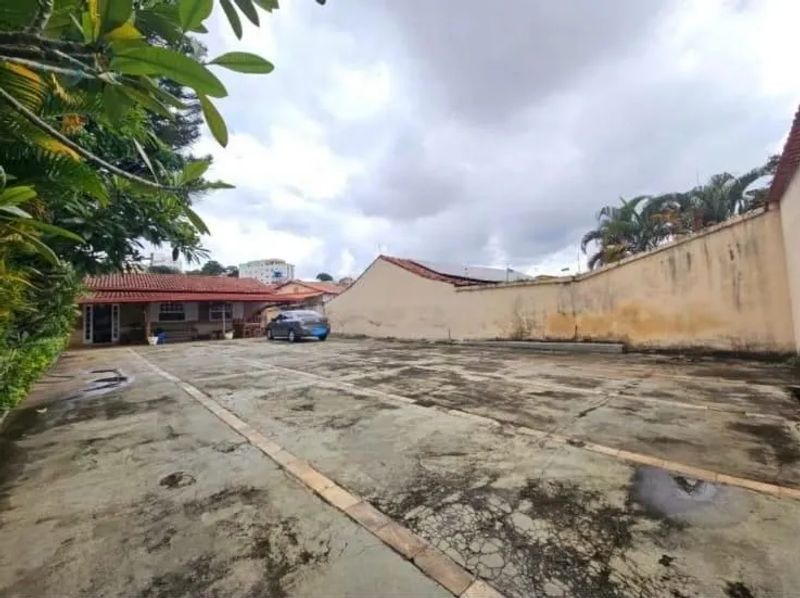 Casa com 2 quartos — Santa Mônica, Belo Horizonte