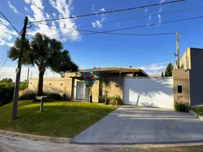 Fazenda/Sítio com 3 Quartos à venda, 376m² no Chácara Letônia, Americana
