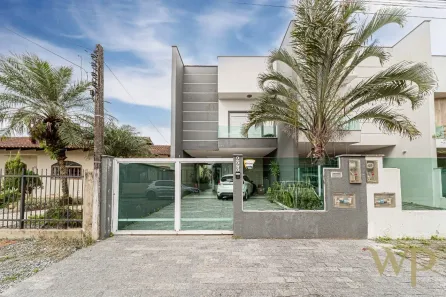 Casa com 3 Quartos à venda, 156m² no Glória, Joinville