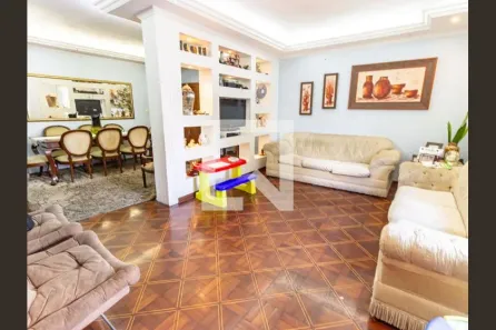 Casa com 3 Quartos à venda, 565m² no Vila Bertioga, São Paulo