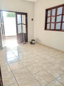 Casa com 2 Quartos para alugar, 70m² no Jardim Miramar, Rio das Ostras