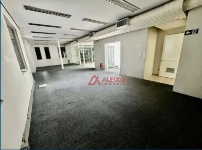 Casa com 1 Quarto para alugar, 300m² no Santa Efigênia, Belo Horizonte