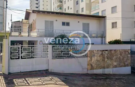 Casa com 3 Quartos à venda, 172m² no Centro, Londrina
