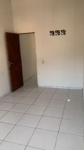 Casa com 1 Quarto para alugar, 50m² no Lagoa Redonda, Fortaleza