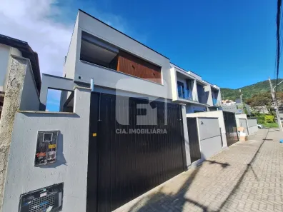 Casa com 3 Quartos à venda, 182m² no Itacorubi, Florianópolis