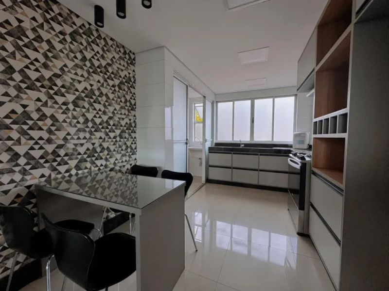 Apartamento com 3 quartos — Santa Rosa, Belo Horizonte