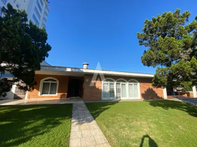 Casa com 3 Quartos à venda, 565m² no Anita Garibaldi, Joinville
