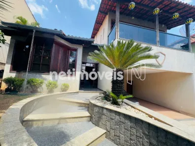 Casa com 4 Quartos à venda, 400m² no Alvorada, Contagem