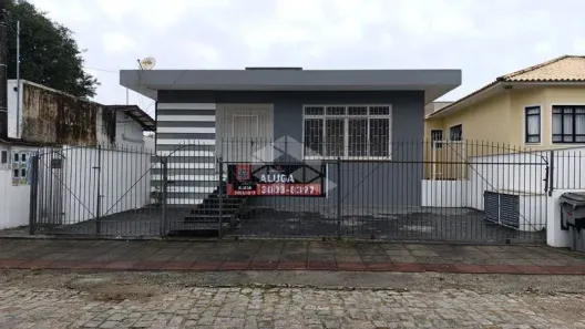 Casa com 4 Quartos para alugar, 200m² no Trindade, Florianópolis