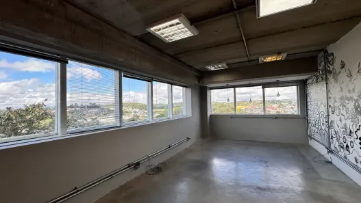 Sala Comercial para alugar, 95m² no Lageadinho, Cotia