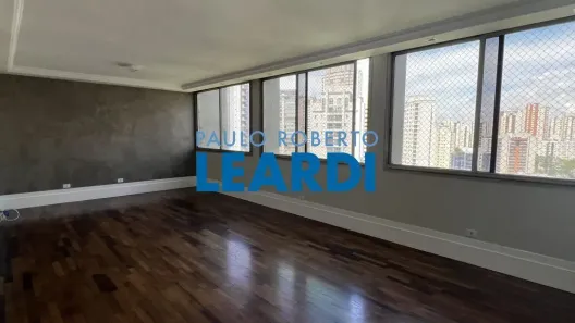 Apartamento com 3 Quartos à venda, 140m² no Vila Suzana, São Paulo