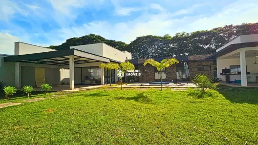 Fazenda/Sítio com 3 Quartos à venda, 227m² no Parque das Bandeiras 2, Indaiatuba