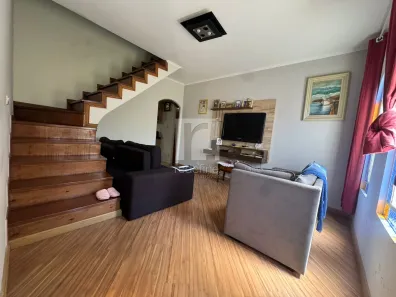 Sobrado com 3 Quartos à venda, 238m² no Taboão, Diadema