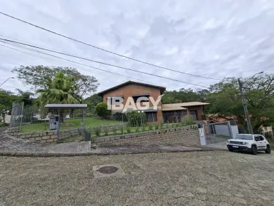 Apartamento com 1 Quarto para alugar, 25m² no Carvoeira, Florianópolis