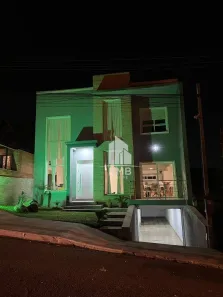 Sobrado com 3 Quartos à venda, 200m² no Loteamento Jardim Timbaúva, Gravataí