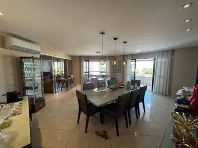 Apartamento com 3 Quartos para alugar, 200m² no Jóquei, Teresina