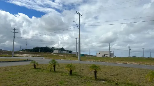 Lote/Terreno à venda, 300m² no Parque Nascente do Rio Capivara, Camaçari