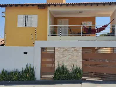 Sobrado com 2 Quartos à venda, 335m² no Jardim Shangri-Lá, Cuiabá