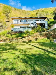 Casa com 4 Quartos para alugar, 360m² no Corrêas, Petrópolis