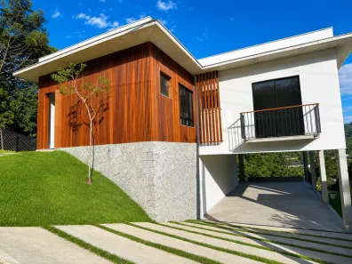 Casa de Condomínio com 3 Quartos à venda, 257m² no Vargem Grande, Teresópolis