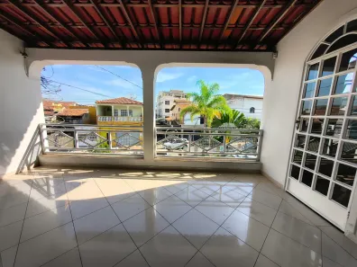 Casa com 4 Quartos para alugar, 280m² no Grã-Duquesa, Governador Valadares