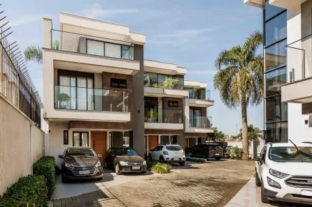 Casa de Condomínio com 3 Quartos à venda, 141m² no Seminário, Curitiba