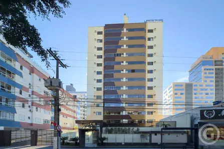 Apartamento com 3 Quartos para alugar, 104m² no Canto, Florianópolis