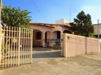 Casa com 2 Quartos à venda, 131m² no Brasil, Itu