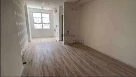 Sala Comercial à venda, 28m² no Centro, Jacareí
