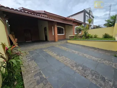 Sobrado com 3 Quartos à venda, 199m² no Bal Stella Maris, Peruíbe