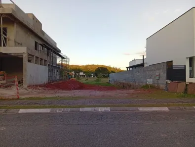 Lote/Terreno à venda, 648m² no Condomínio Residencial Águas do Paraíba, Guararema