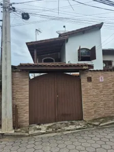 Sobrado com 3 Quartos à venda, 120m² no Vila Ernestina, Caraguatatuba
